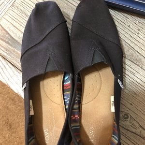 EUC all black Toms!